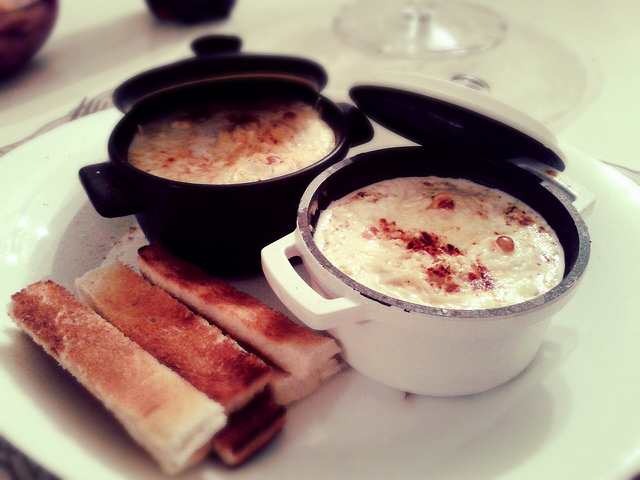 Oeufs en cocotte au Chaource