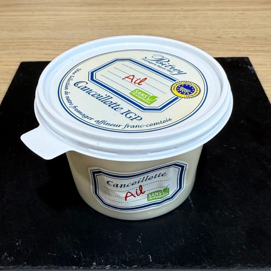 Cancoillotte à l'ail : fromage à pâte filée au lait écrémé de vache