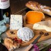 Plateau 4 fromages connaisseur et sa bouteille de vin Plateau 4 fromages connaisseur et sa bouteille de vin